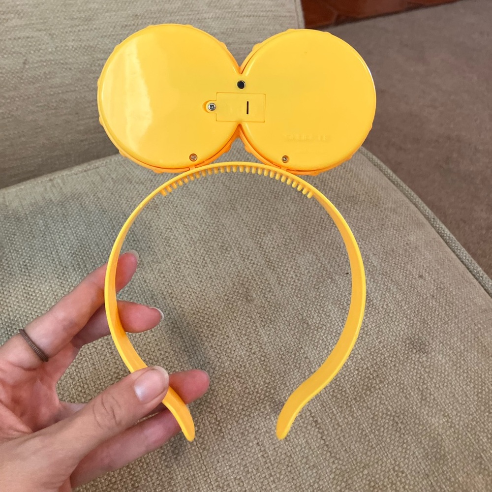 Minion light up eyes headband - Picture 4 of 4